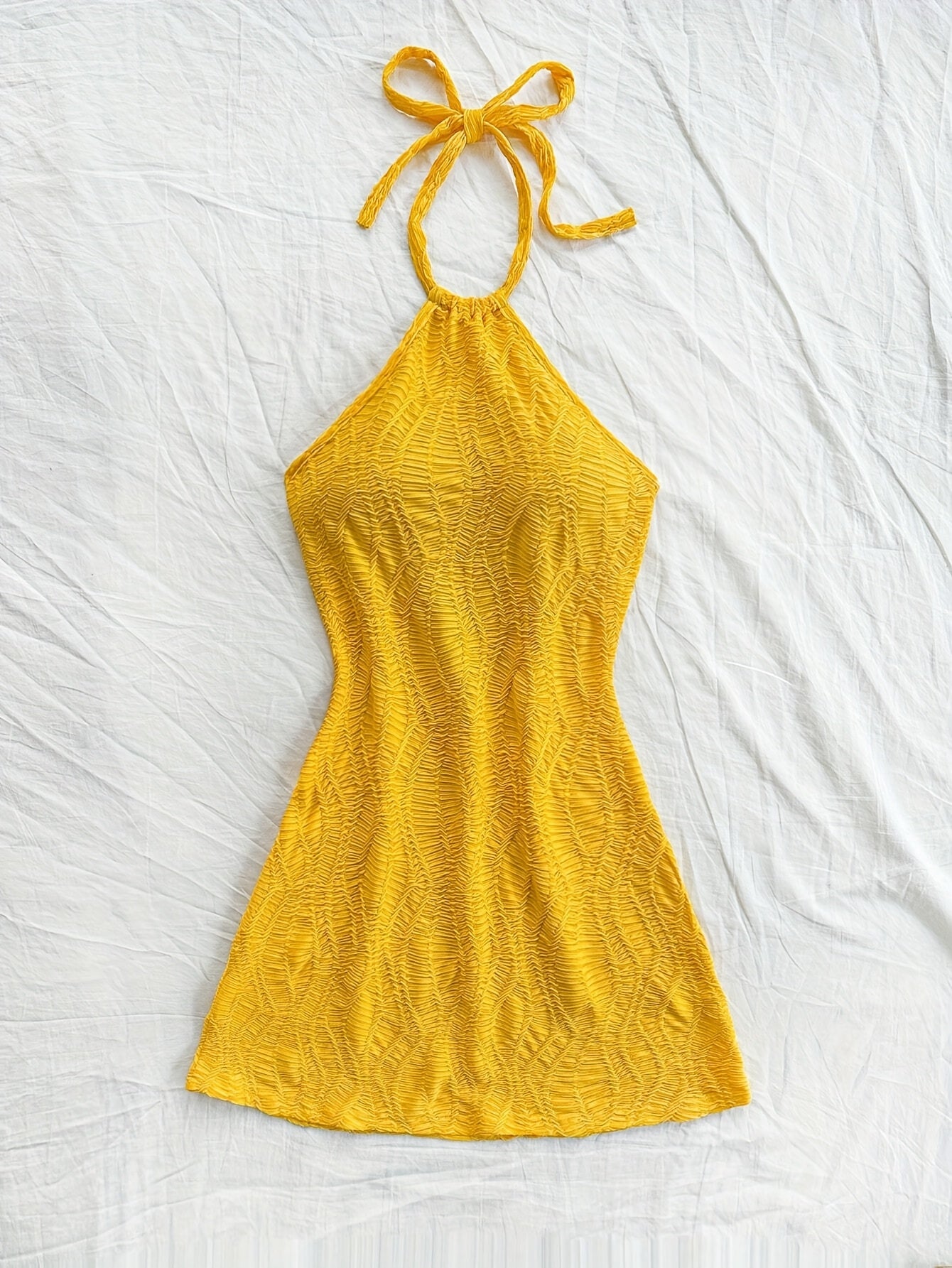 Damen Halterneck Minikleid mit Struktur für Urlaub und Strand