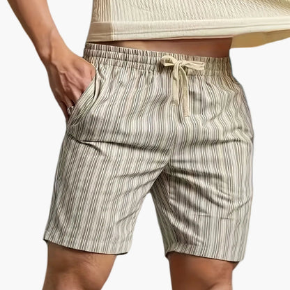 Herren Lounge- und Freizeitsset – Struktur T-Shirt & Gestreifte Shorts, Komfort für Alltag & Entspannung