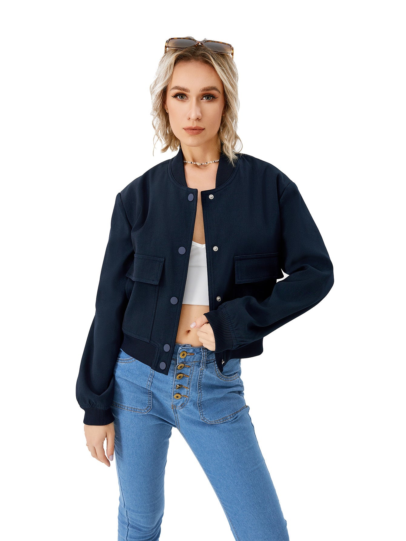 Nicole – Leichte Damenbomberjacke im Cropped-Design
