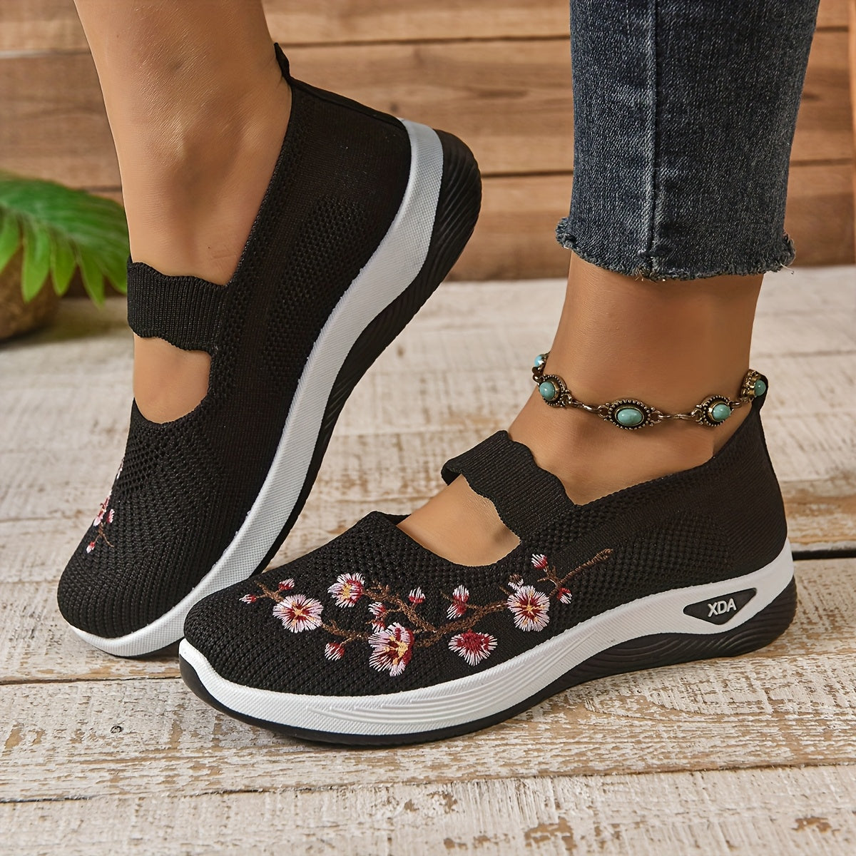 Damen Komfort-Sneaker mit Stickerei und Klettverschluss – Bequeme Freizeitschuhe für Alltag und Spaziergänge