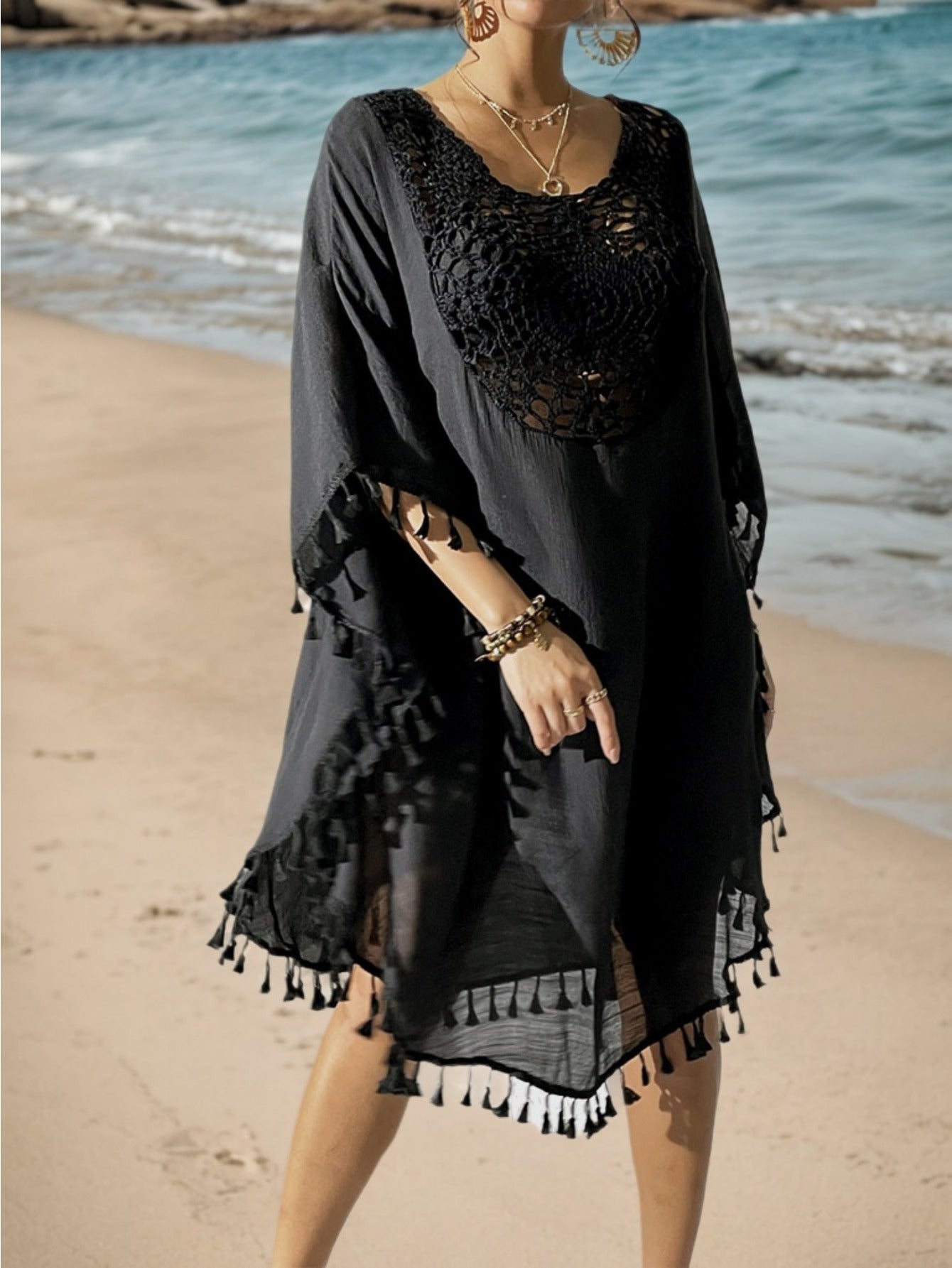 Damen Strand Kaftan Poncho mit Häkel-Details und Quasten – Perfekte Strandmode Cover-Up