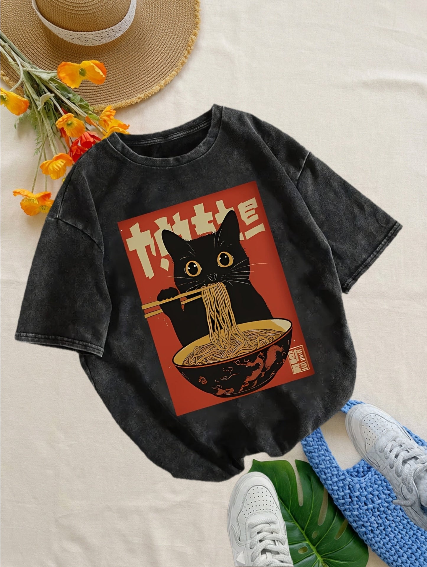 Damen Vintage T-Shirt mit Katzen- und Ramen-Print – Lustiges Streetwear Shirt für Alltag & Freizeit