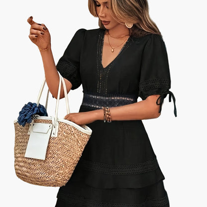 Damen Elegant Volantkleid mit Spitze und V-Ausschnitt – Perfekt für Alltag und Urlaub