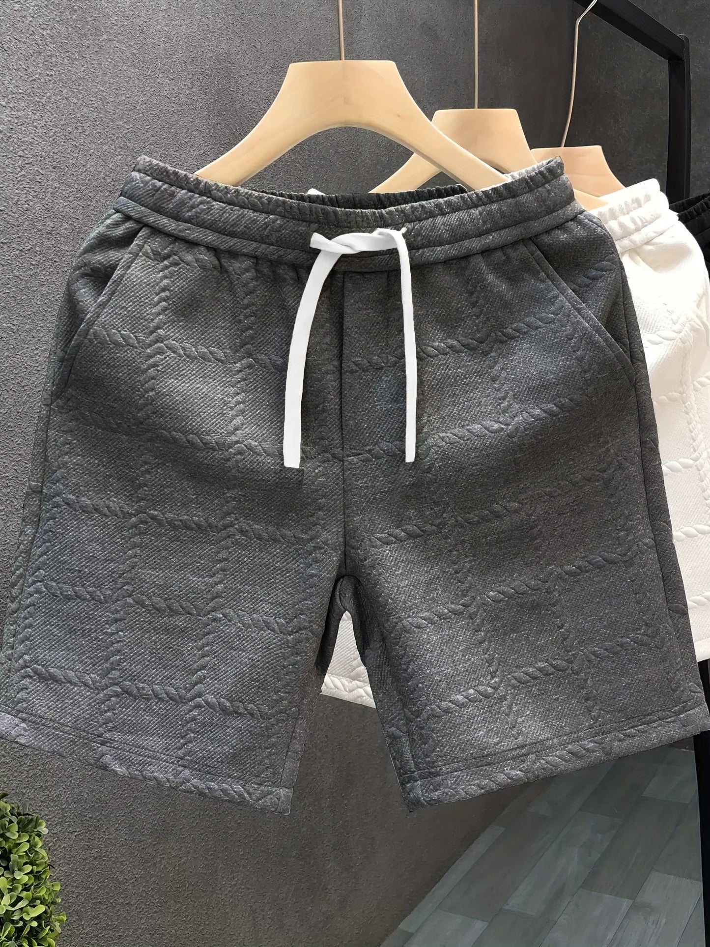 Herren Shorts mit modernem Strukturmuster – Freizeit & Sport, Komfort Fit, urbaner Look