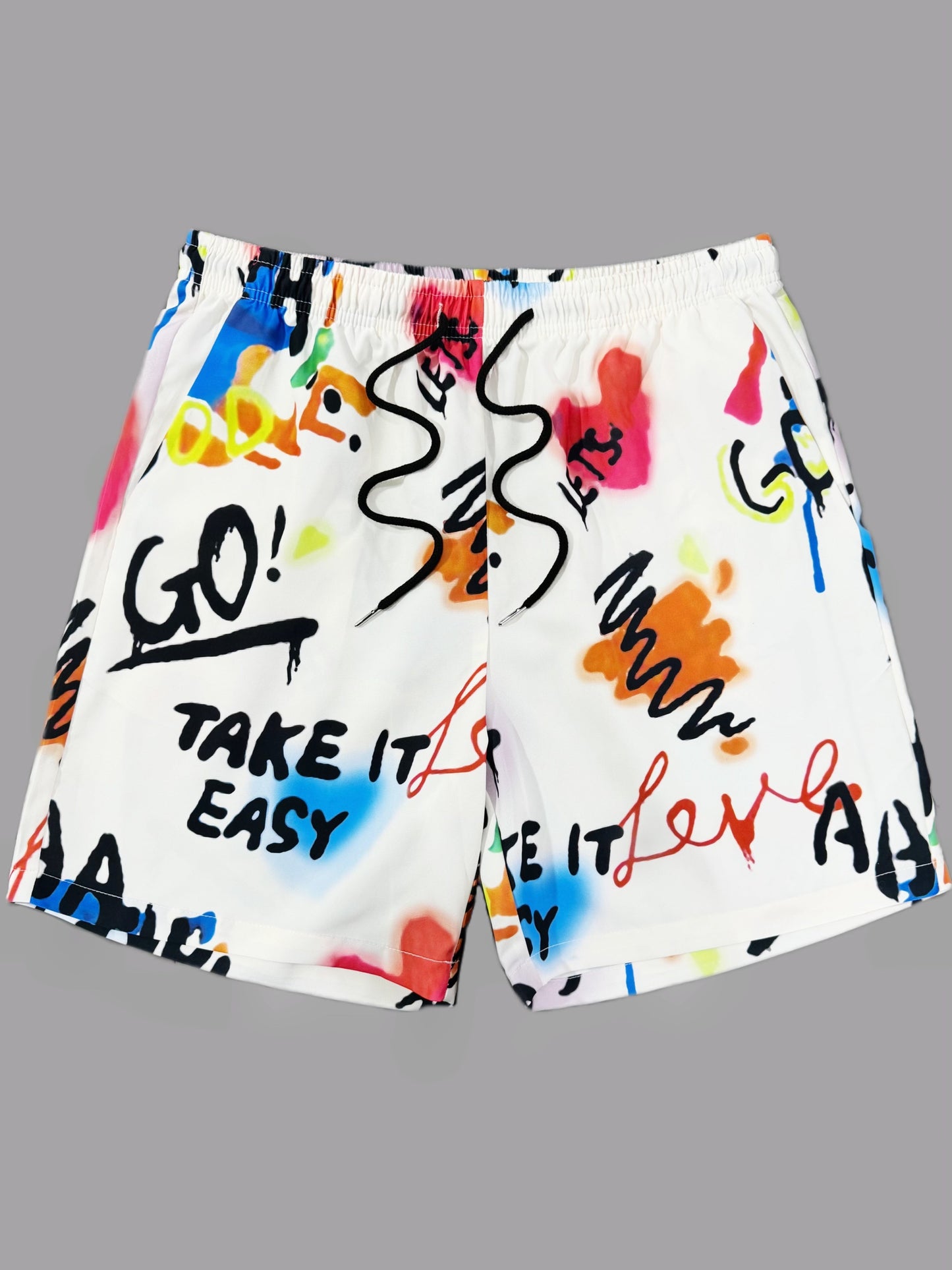 Herren Streetwear Shorts mit Graffiti Print und Schriftzug – Freizeit und Urban Style