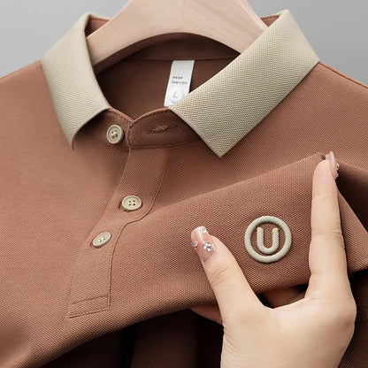 Herren Polohemd im Casual-Stil mit Kontrastkragen und dezentem Logo – Perfekt für Alltag und Freizeit