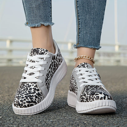Damen Plateau-Sneaker mit Leopardenmuster und Reißverschluss – Modische Freizeitschuhe für Alltag und Ausgehen