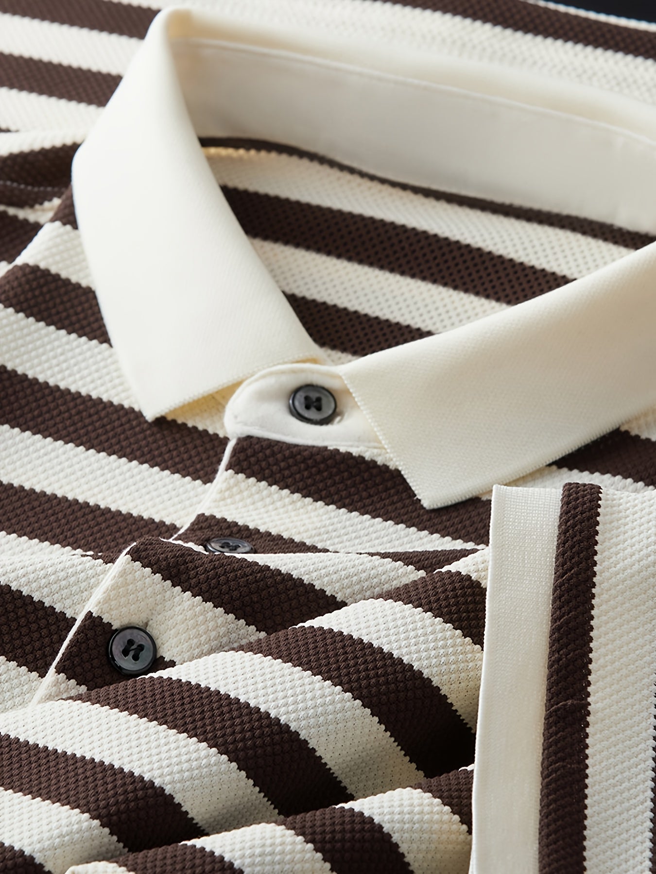 Herren Poloshirt mit klassischem Streifenmuster – Kurzarm, maritimer Look, eleganter Freizeitstil
