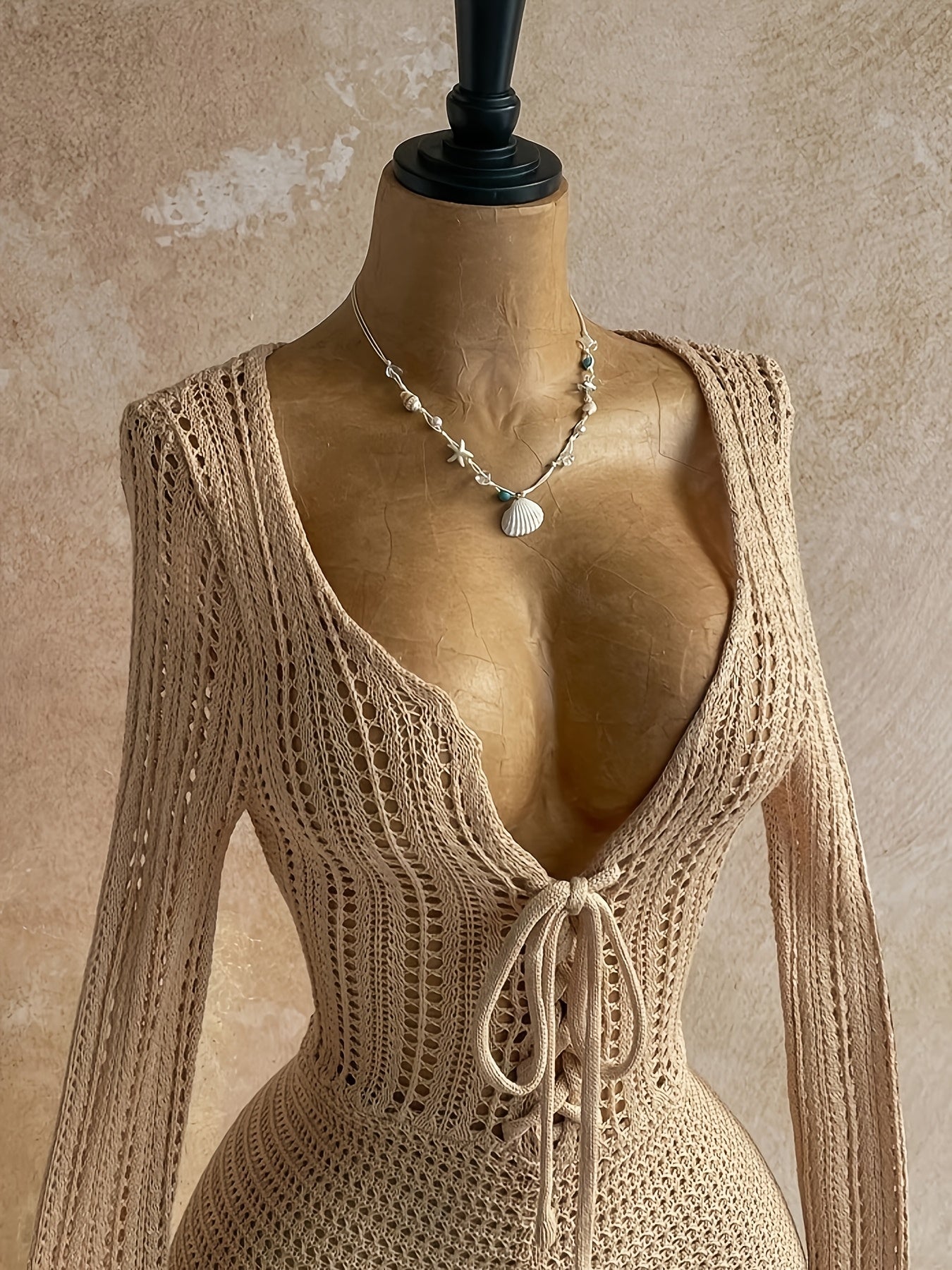 Damen Boho Strick Einteiler mit Schnürung und tiefem Ausschnitt – Perfekt für Strand & Urlaub