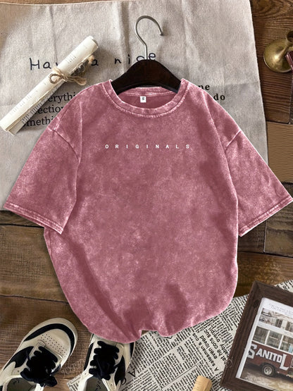 Damen Casual Streetwear T-Shirt mit Jeans-Shorts – Trendiges Freizeit-Outfit für den Sommer