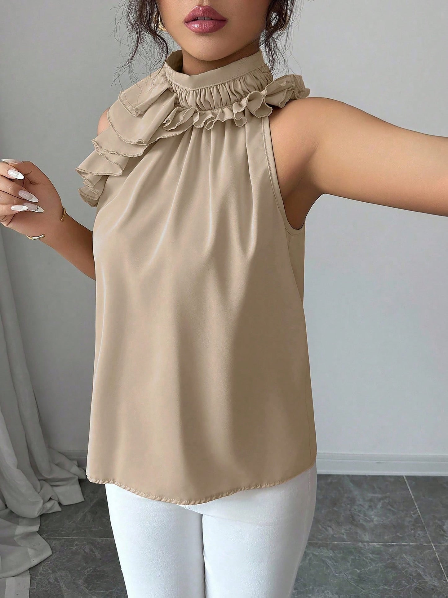 Damen Rüschenbluse mit Stehkragen – Elegante ärmellose Bluse für festliche Anlässe und Büro