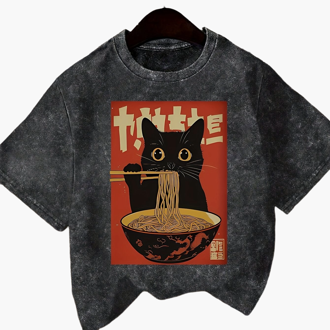 Damen Vintage T-Shirt mit Katzen- und Ramen-Print – Lustiges Streetwear Shirt für Alltag & Freizeit