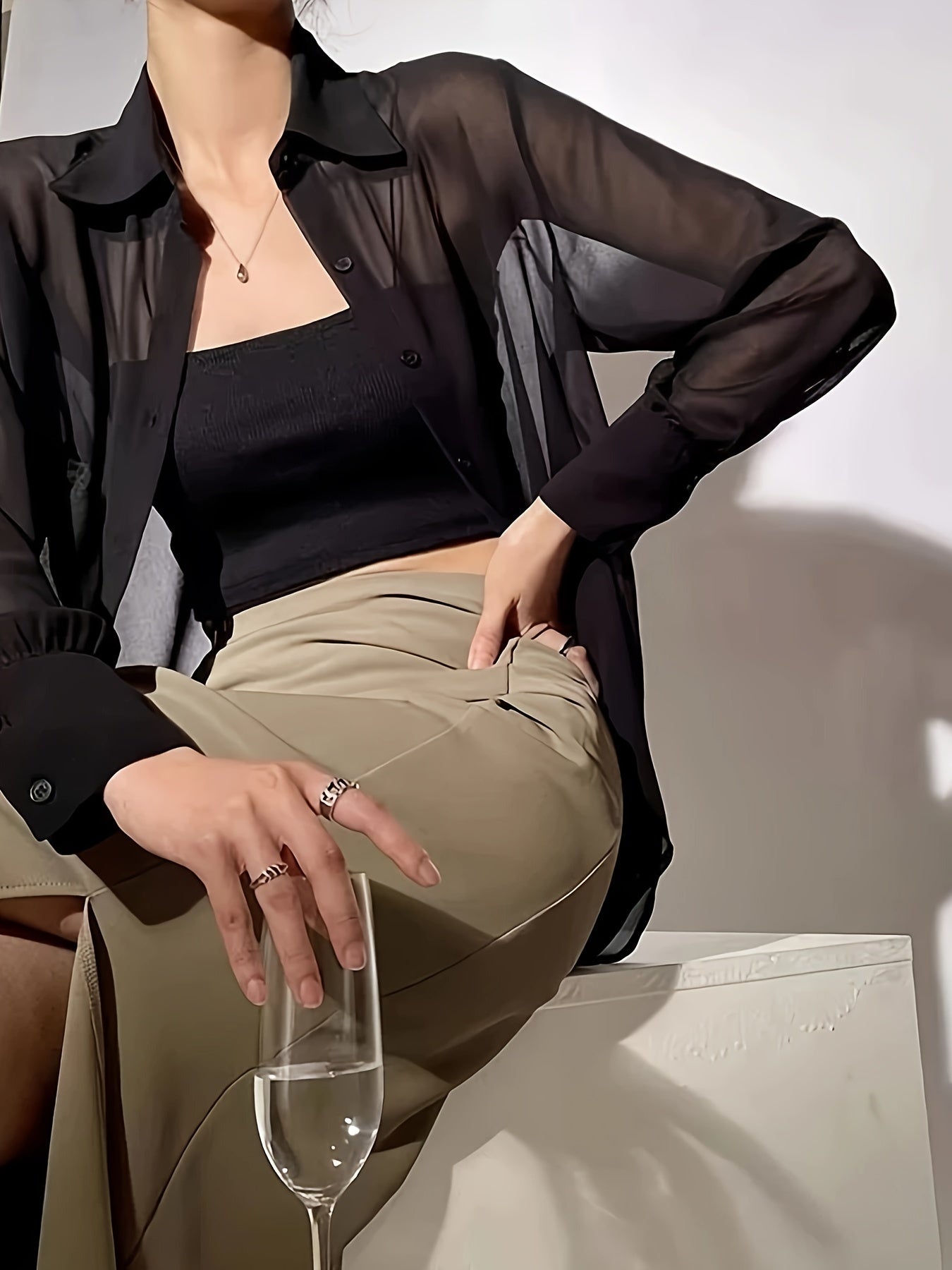 Damen Bluse Transparent Locker mit Knopfleiste – Eleganter Lagenlook für Alltag und Events