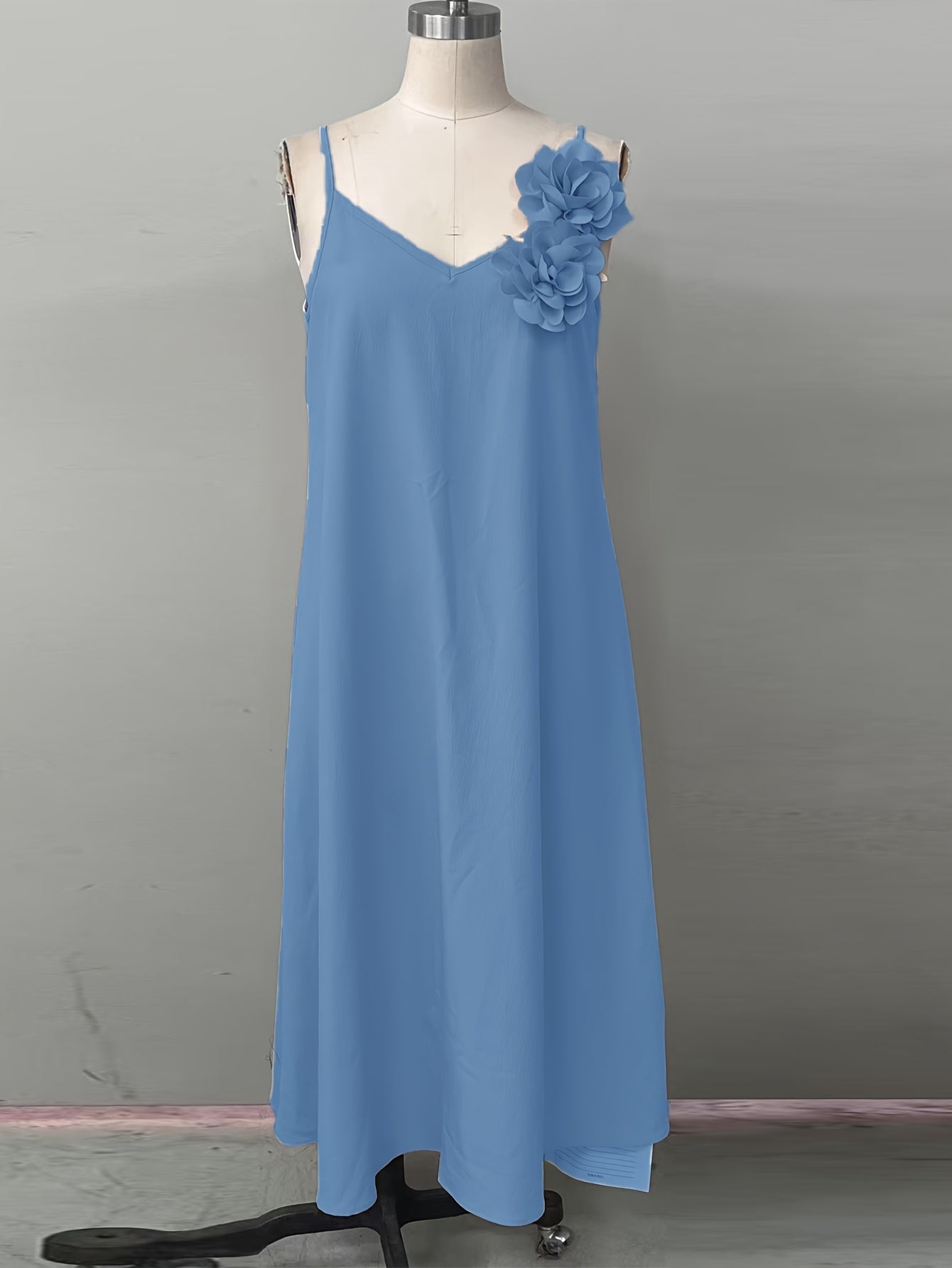 Damen Sommerkleid Elegant mit Blumenapplikation und V-Ausschnitt – Perfekt für Gartenpartys und besondere Anlässe