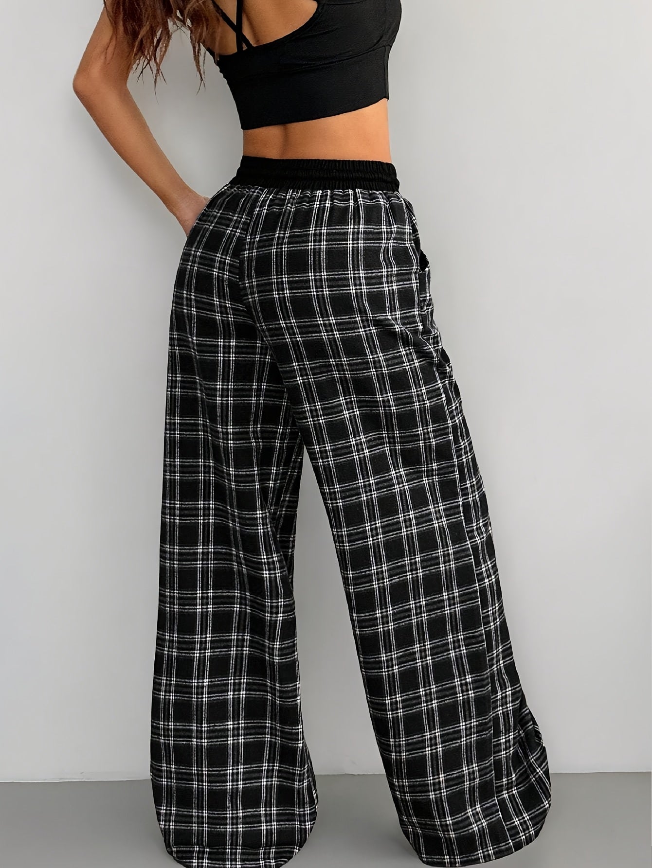 Damen Weite Freizeit-Hose mit Karomuster und Tunnelzug – Lässiger Streetstyle für Alltag & Wochenende