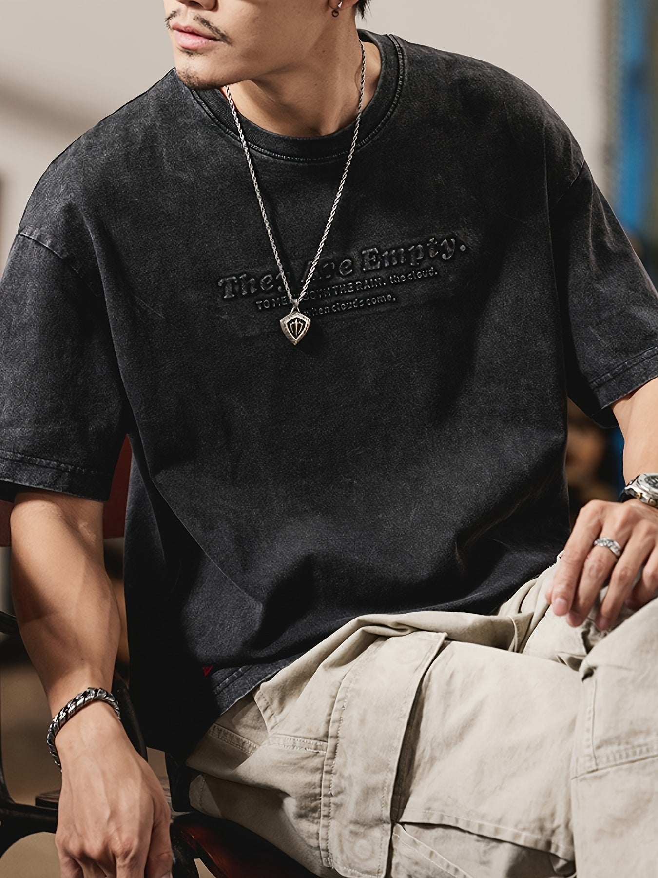 Herren Oversize Streetwear T-Shirt mit Prägung – Urban Style Kurzarm Freizeitshirt