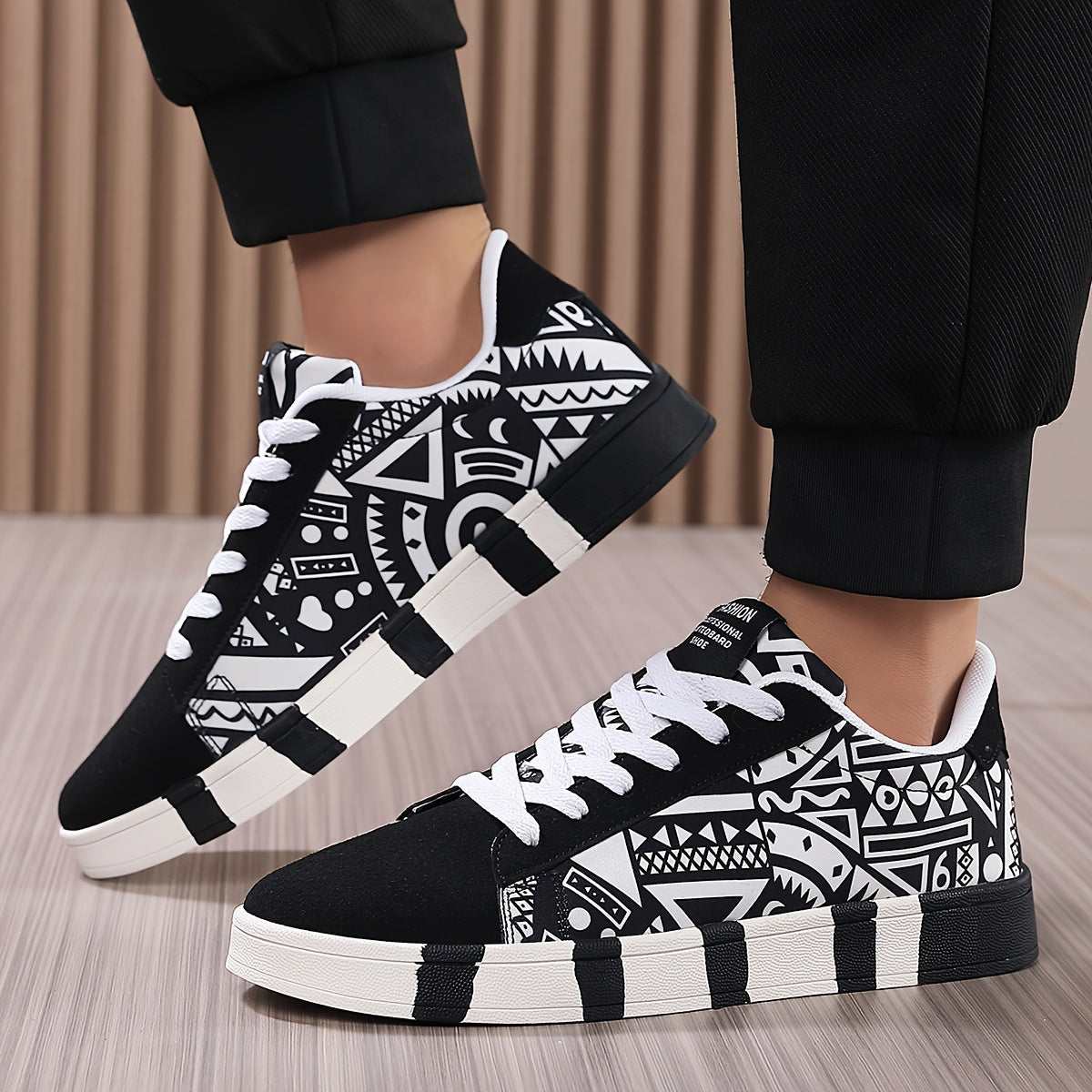 Herren Sneaker mit geometrischem Muster – Modische Freizeitschuhe für Outdoor & Alltag