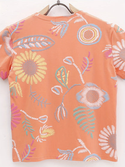 Damen T-Shirt mit bunter Stickerei und floralen Mustern – Sommerliches Freizeitshirt im Boho-Stil