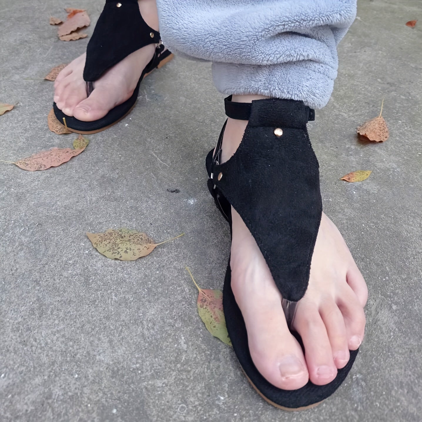 Damen T-Strap Sandalen im modernen Freizeitstil – Bequeme Sommerschuhe für Alltag & Urlaub