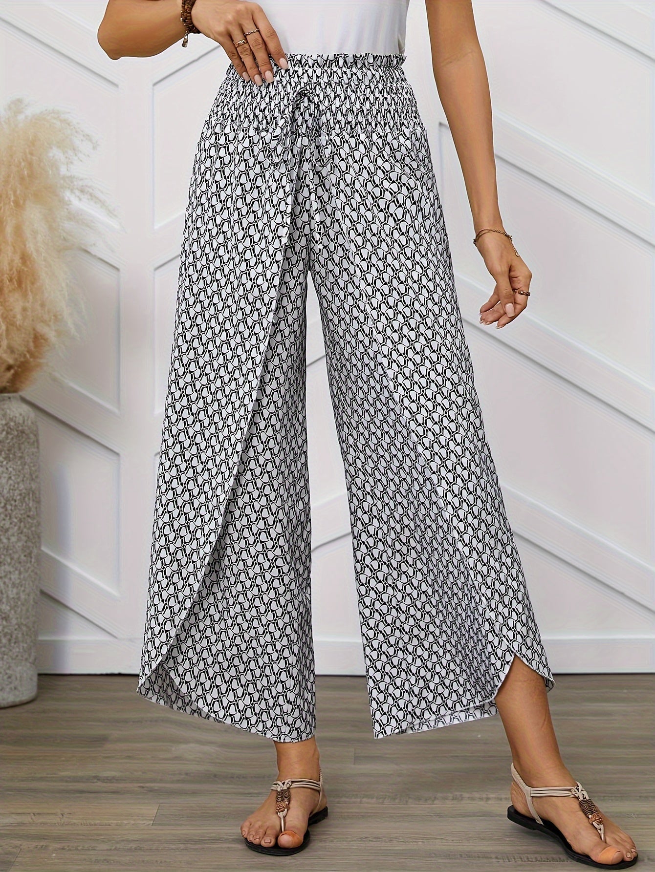 Damen Weite Bein Sommerhose mit Wickeloptik und geometrischem Muster – Elegant & Bequem für Alltag und Urlaub