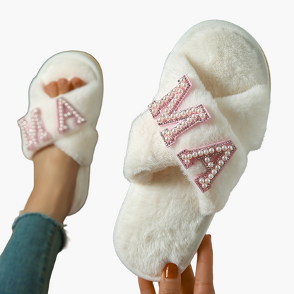 Damen Kuschelige Slipper mit "MA" Perlen-Motiv – Perfekt als Muttertagsgeschenk, Bequeme Hausschuhe für Mütter