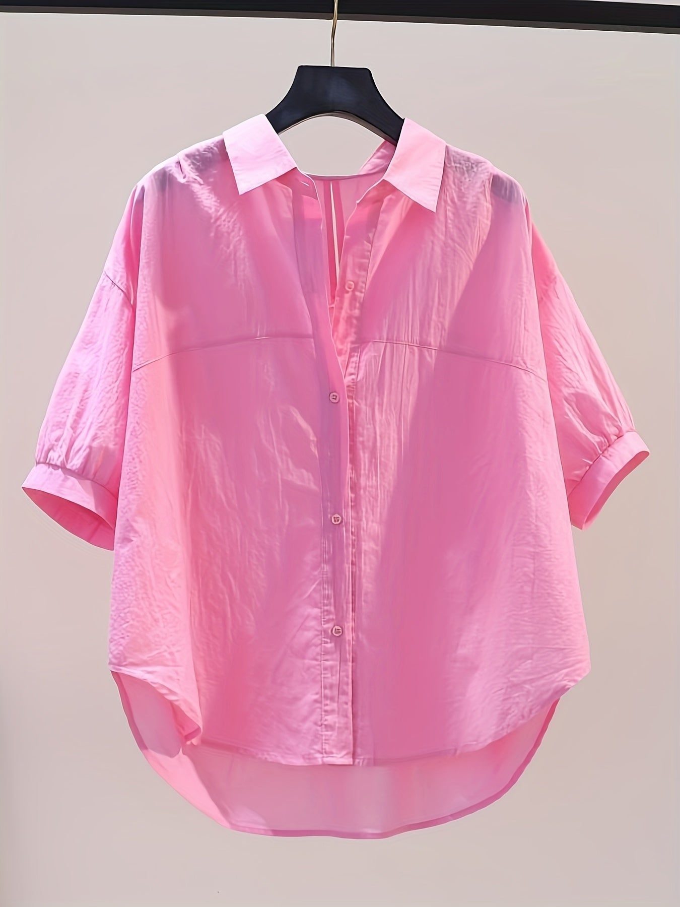 Damen Oversize Bluse mit Knopfleiste und High-Low Saum – Lässiger Business-Look