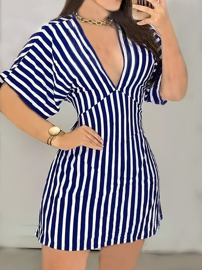 Damen Kurzarm Rückenfreies Streifen Sommer Minikleid für Freizeit und Party