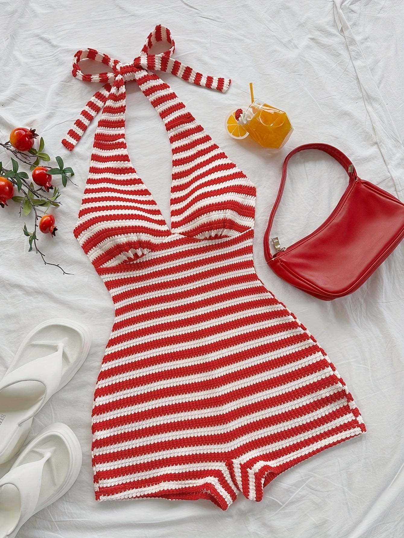 Damen Jumpsuit im Retro-Streifenlook mit Halterneck – Stilvoller Einteiler für Sommer, Strand und Freizeit