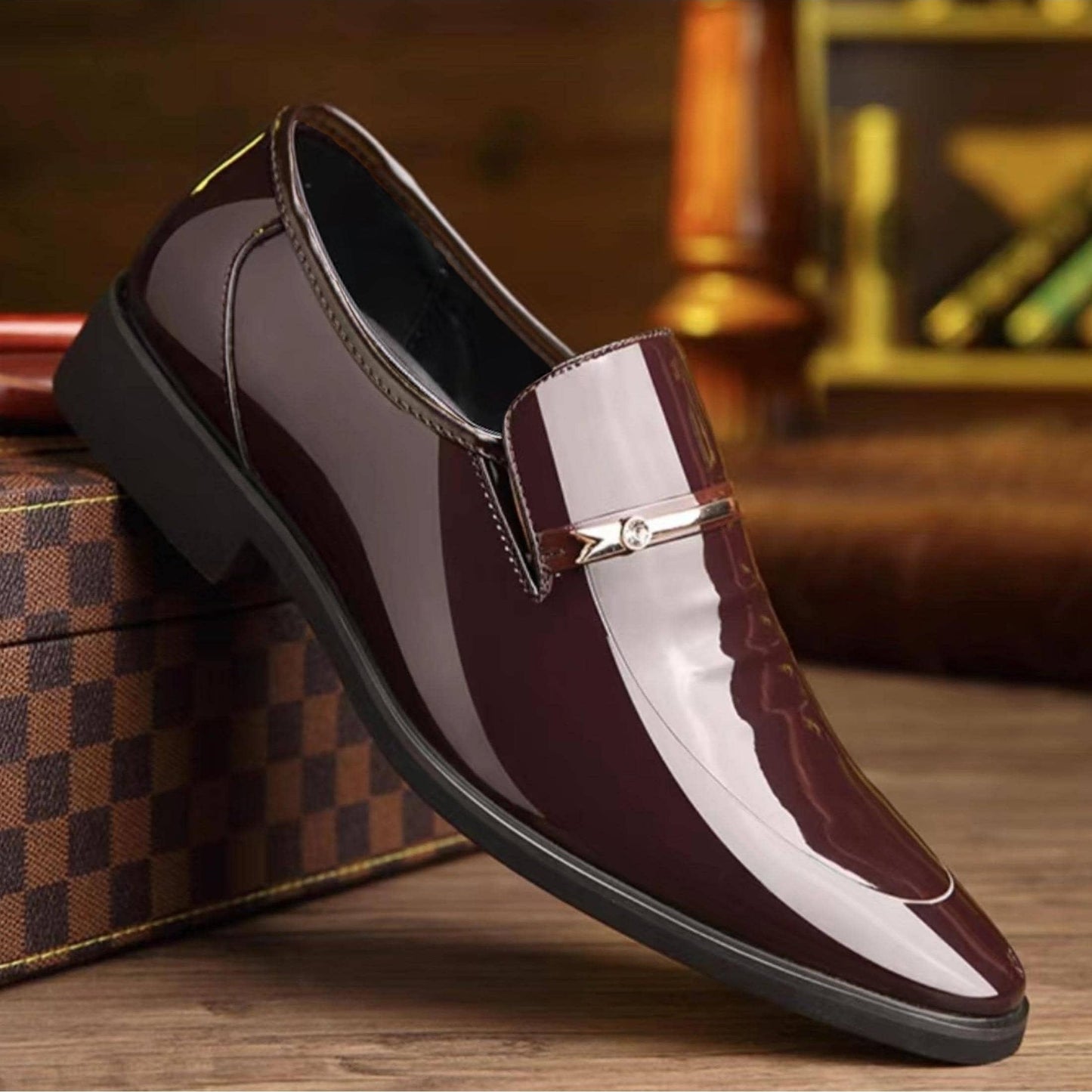 Herren Elegante Lackleder Business Slipper – Klassische Loafer für Büro und festliche Anlässe